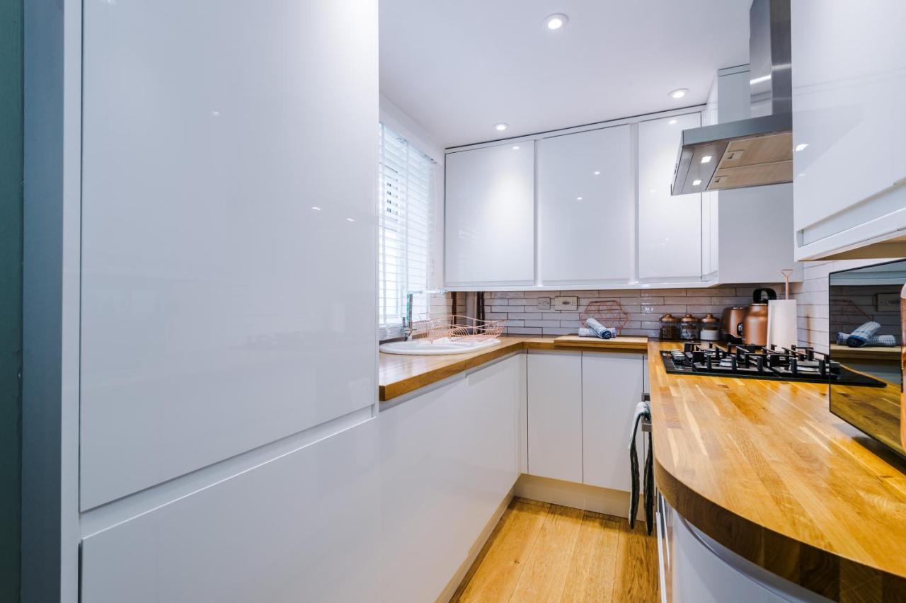 New! Gorgeous 2-Bed Home In Chester City Centre By 53 Degrees Property - Incredible Location, Ideal For Small Groups - Sleeps 6! エクステリア 写真