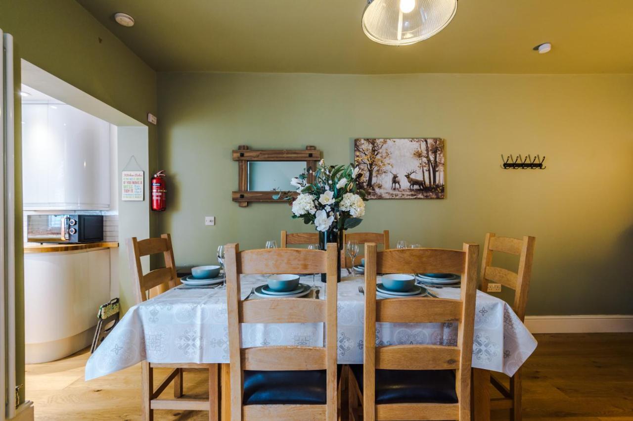 New! Gorgeous 2-Bed Home In Chester City Centre By 53 Degrees Property - Incredible Location, Ideal For Small Groups - Sleeps 6! エクステリア 写真