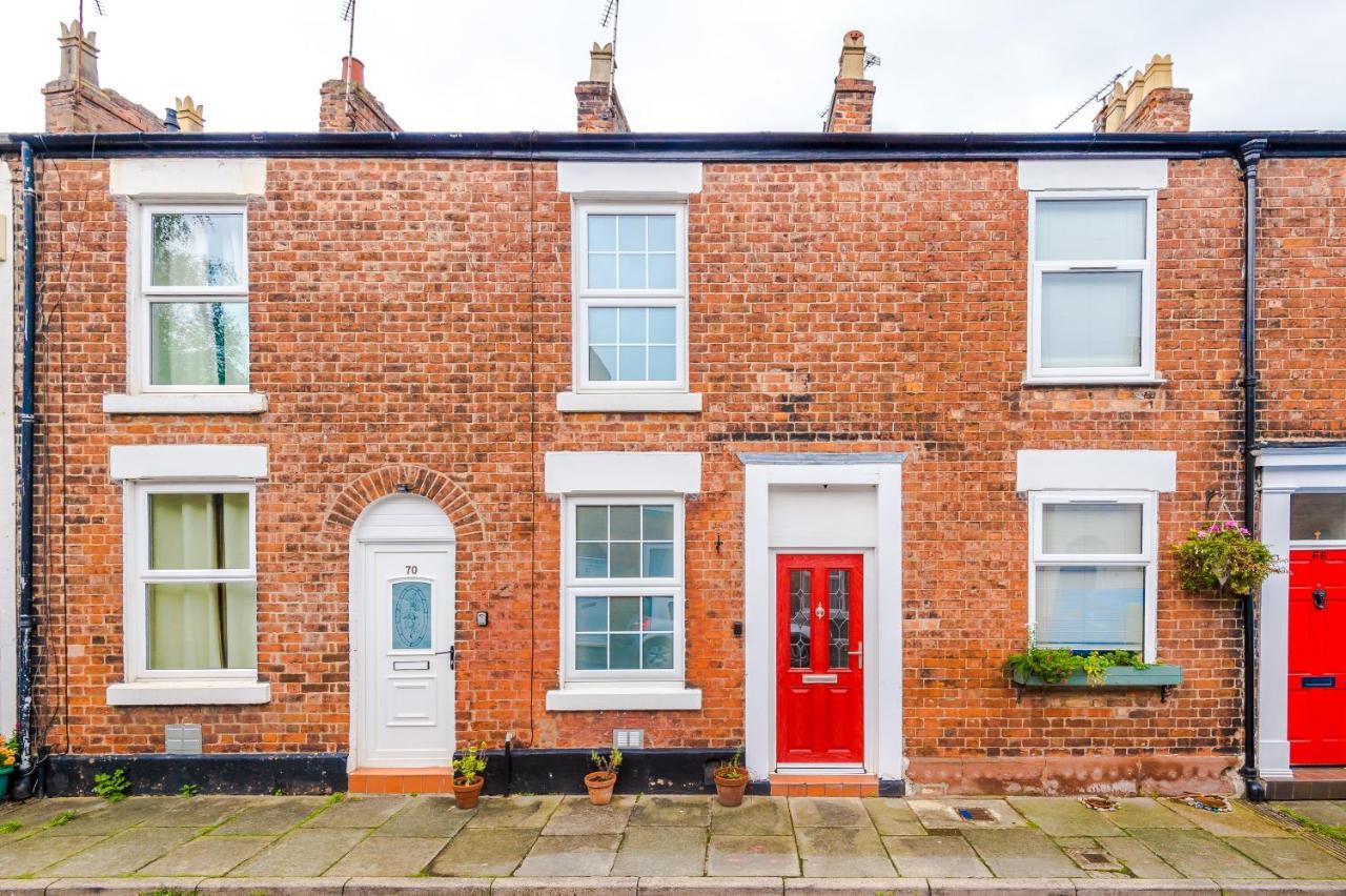 New! Gorgeous 2-Bed Home In Chester City Centre By 53 Degrees Property - Incredible Location, Ideal For Small Groups - Sleeps 6! エクステリア 写真